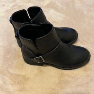 Girls Low Buckle Boot - Size 5